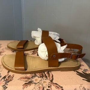 Brown/Tan sandals